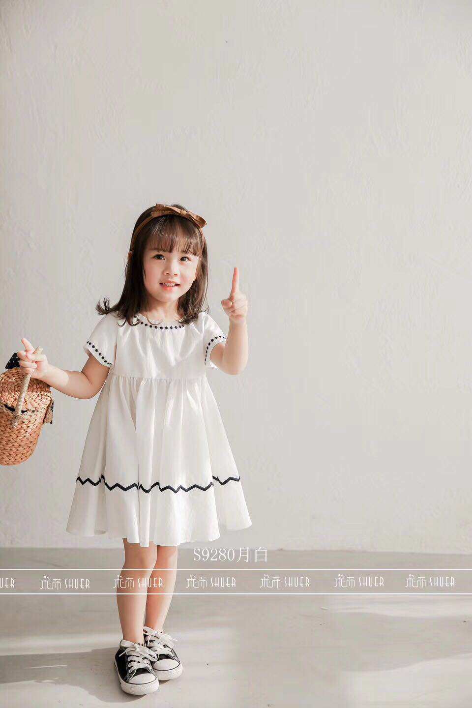 model kids 童装生活馆 店铺LOGO