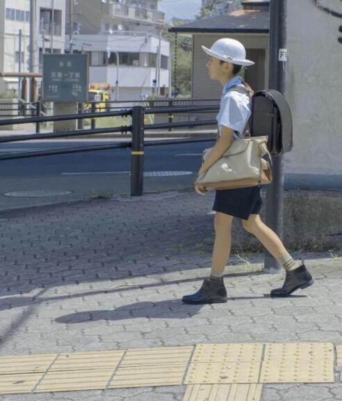 彩虹轨迹女鞋