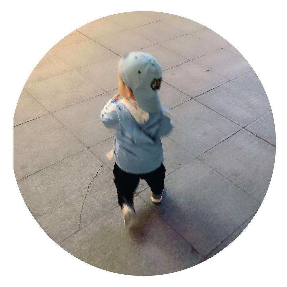 小童们的鞋服