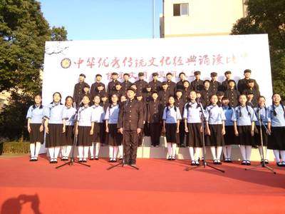 影楼服装批发基地