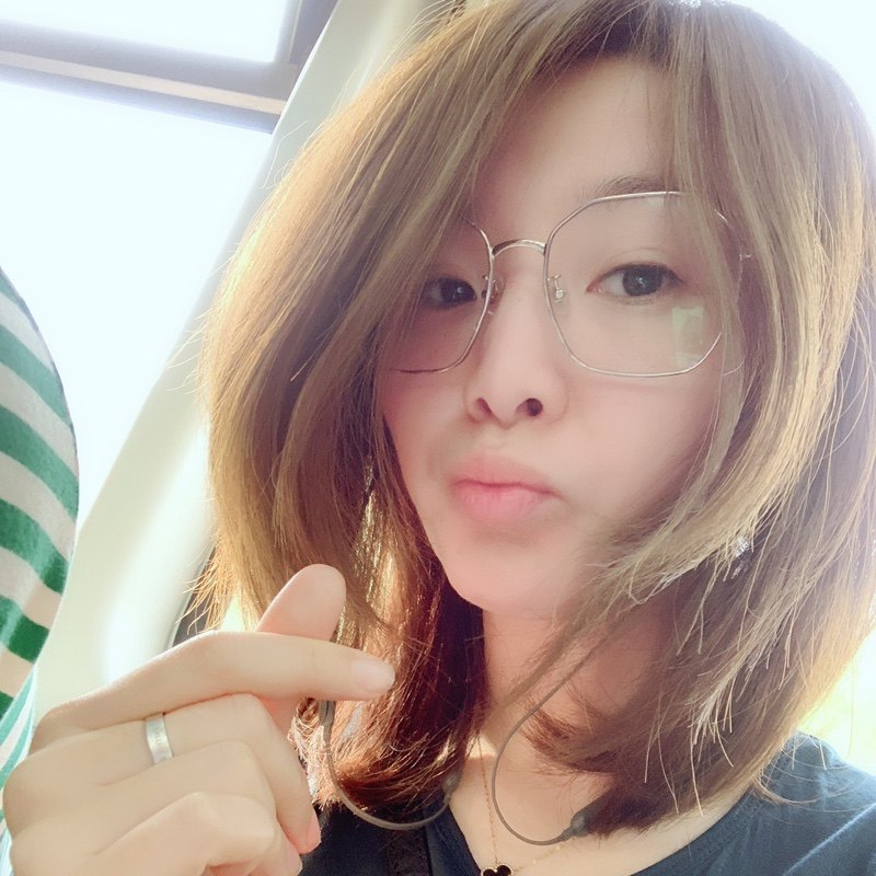 朵朵 在韩代购店