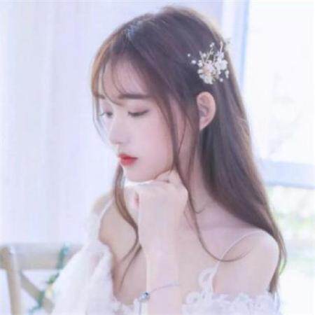 正品轻奢蚕丝羊毛女装折扣店