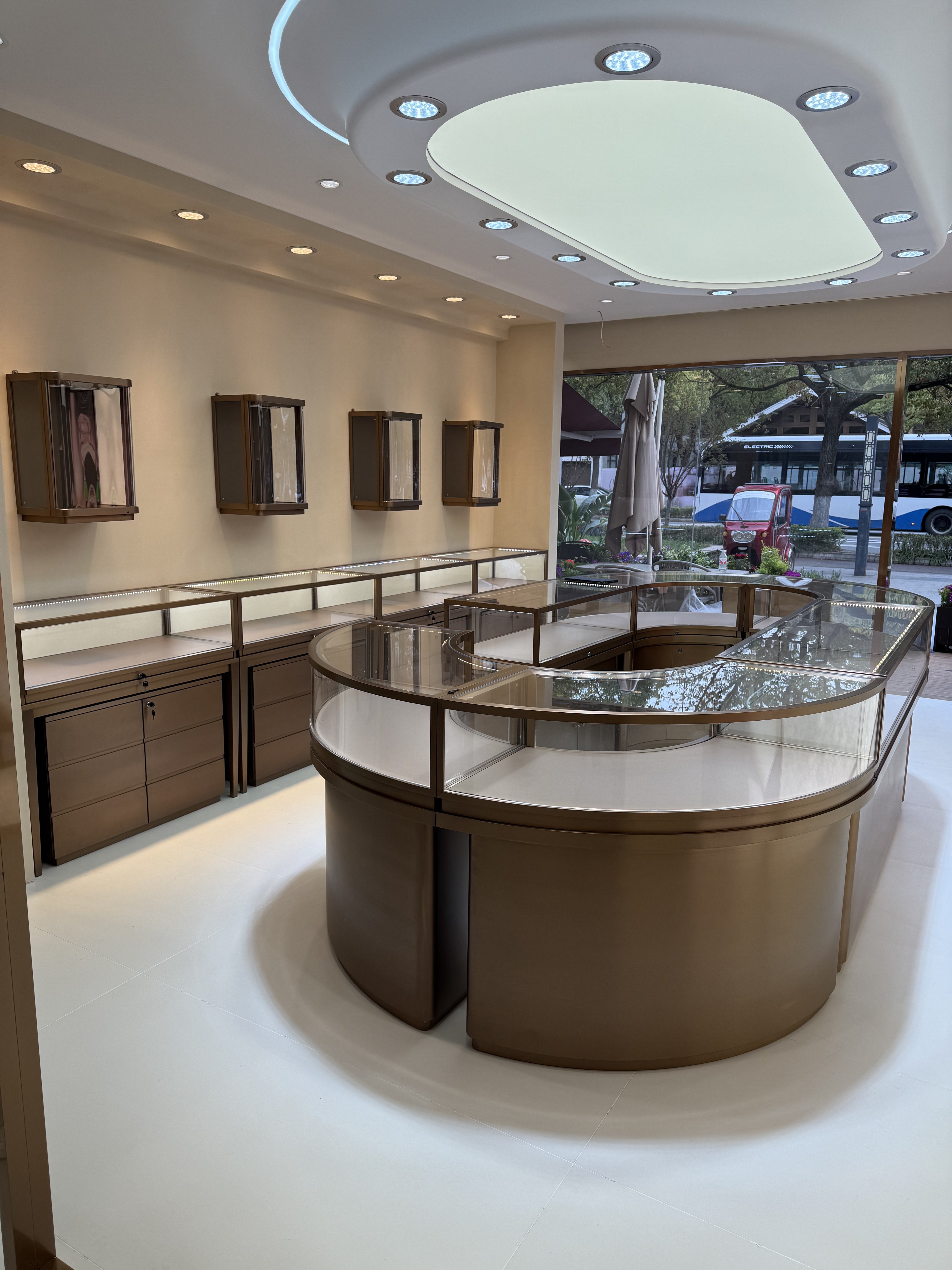 上海实德高端展柜定制 店铺LOGO