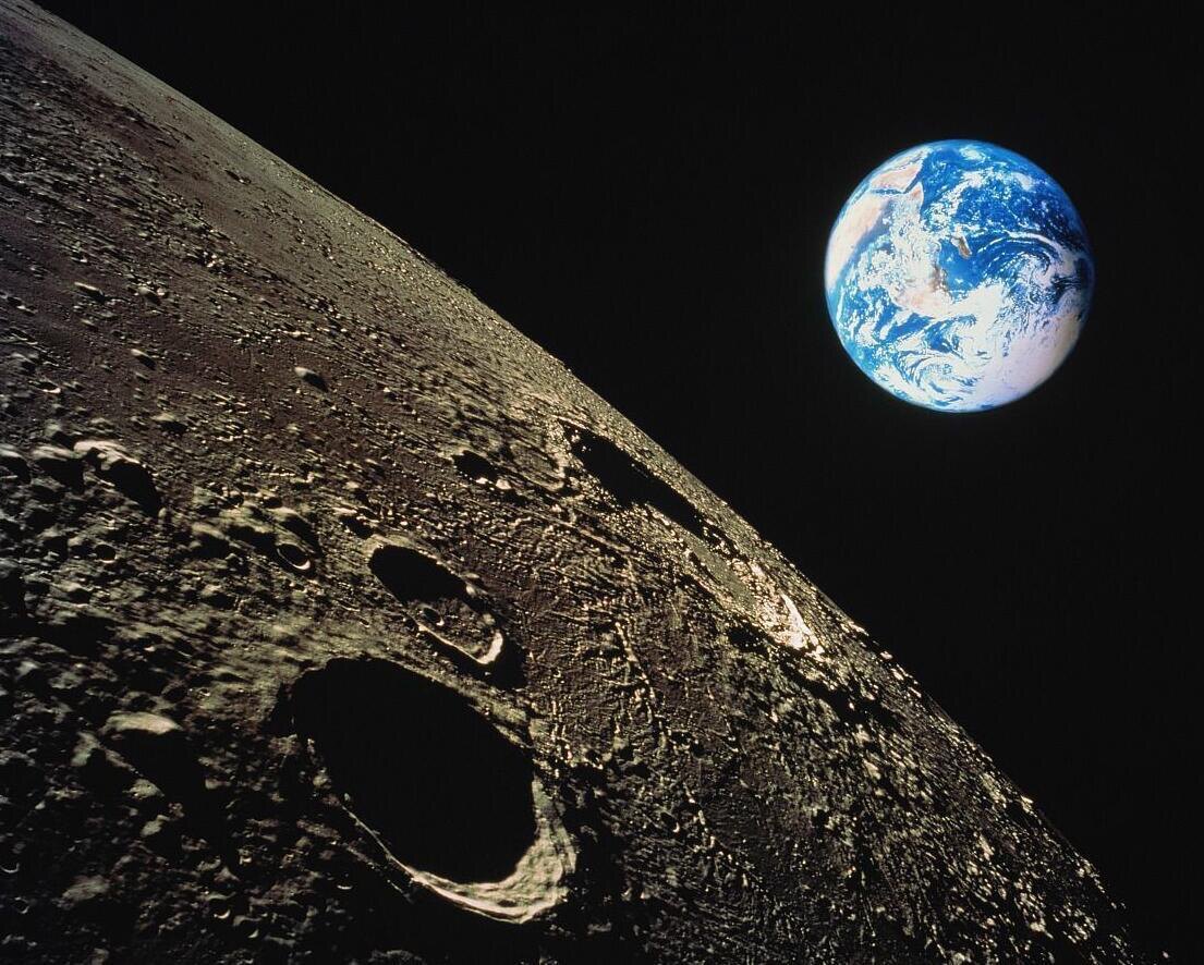 月球电子数码 店铺LOGO