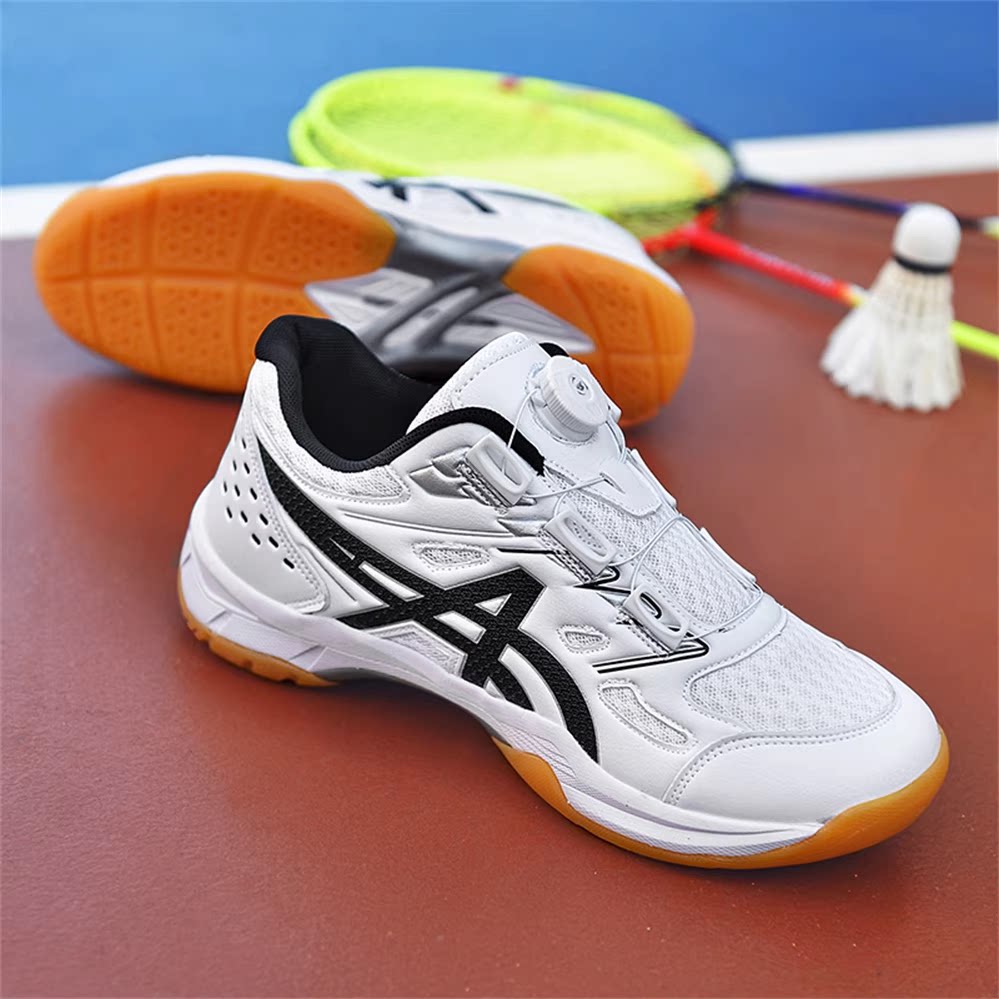 SPORT SHOES