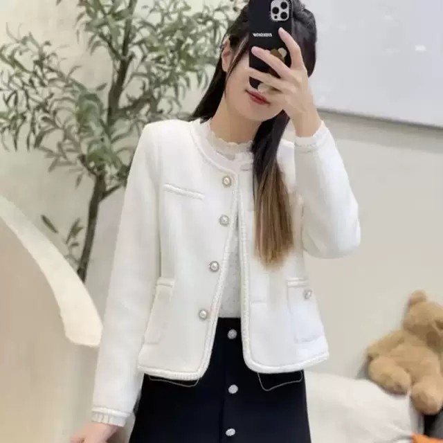 陈陈服饰营销店