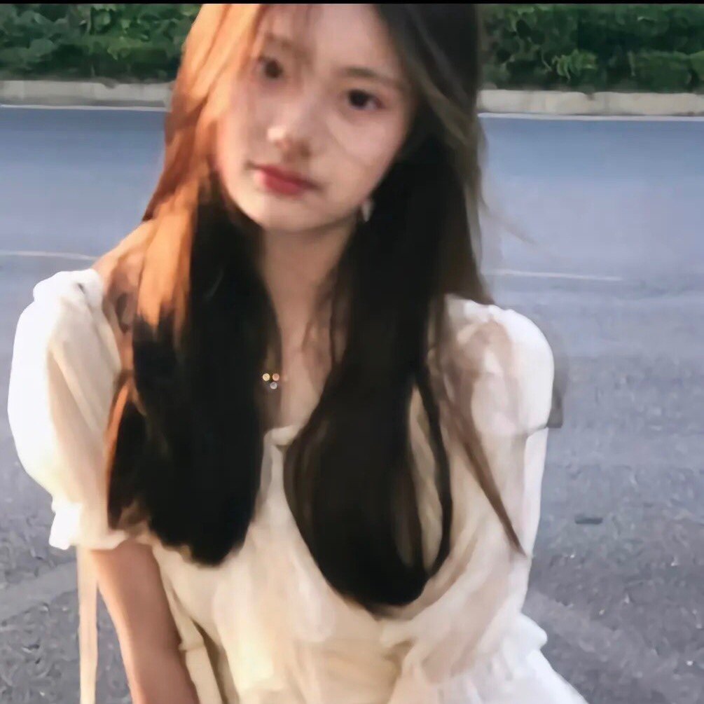 潮宝衣靓服饰