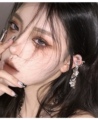 小霞卖彩妆