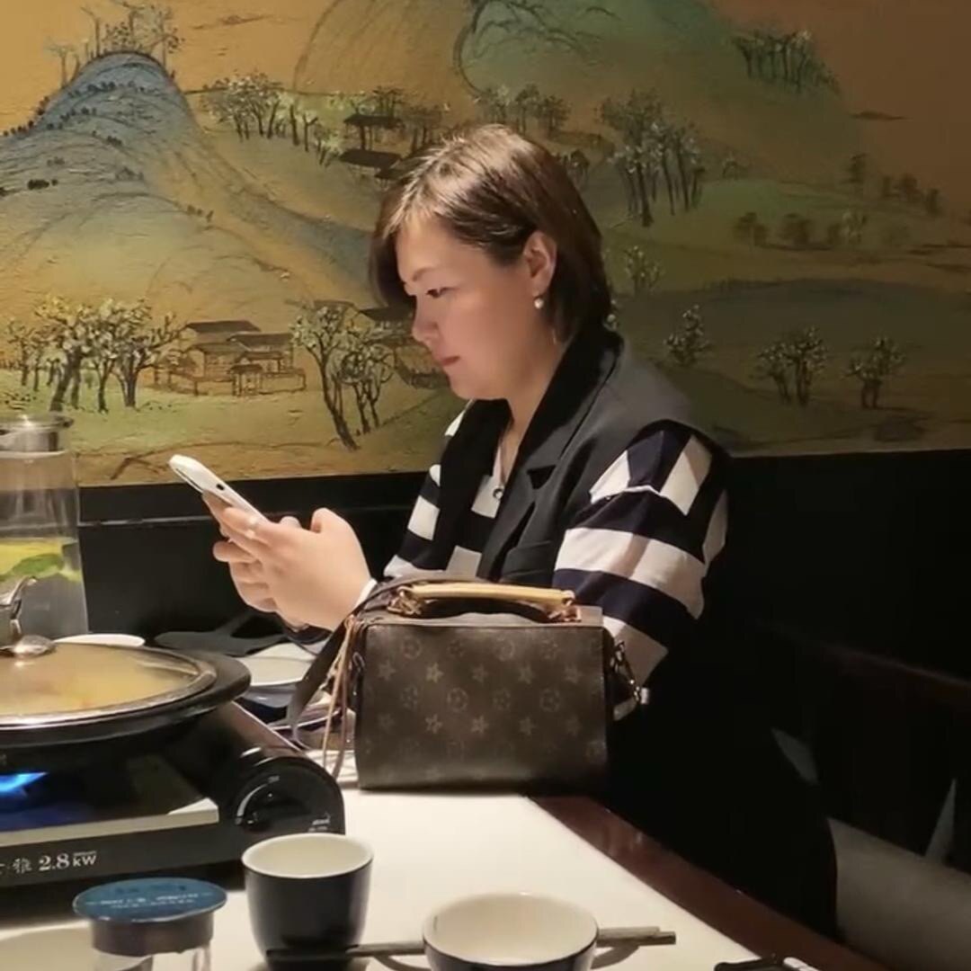 芳芳女装精品店