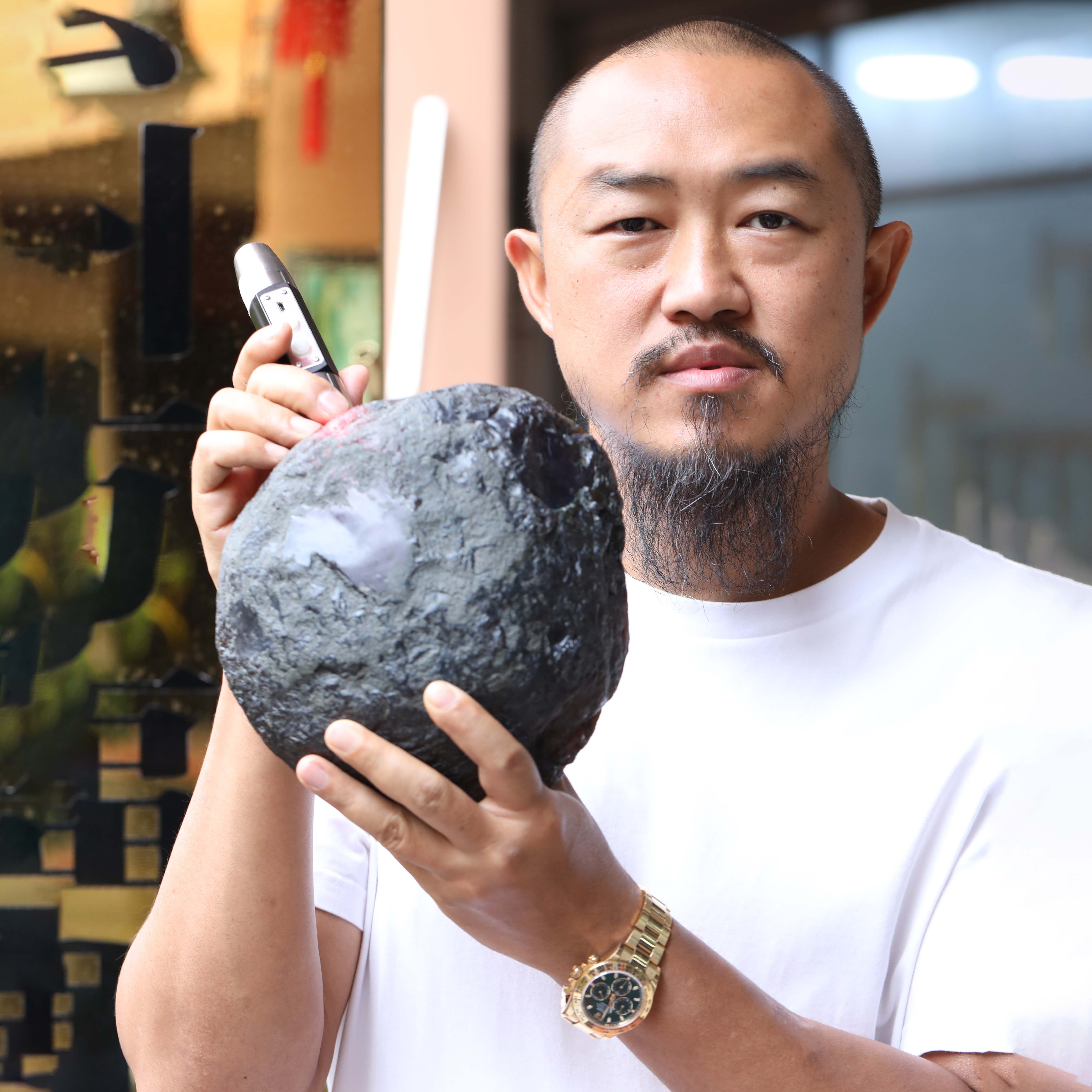 万福琥珀定制店