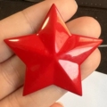 三点红绿装