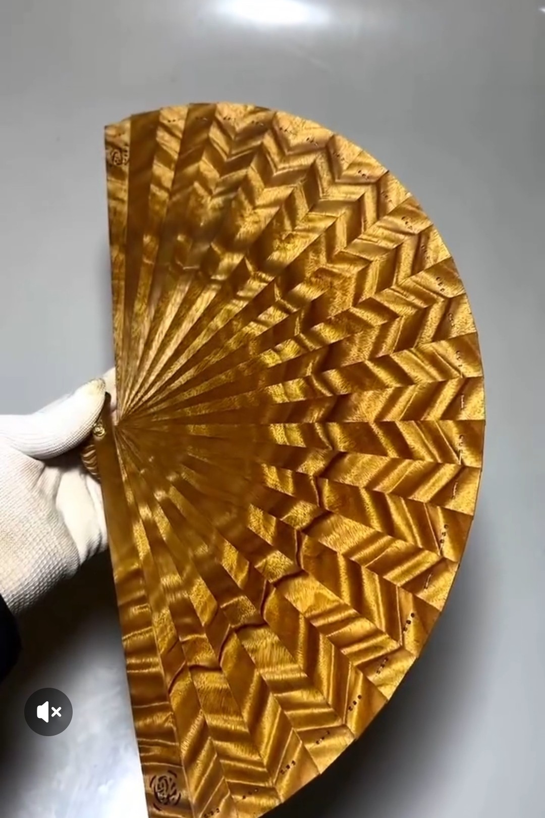 金丝楠木工艺扇子厂家