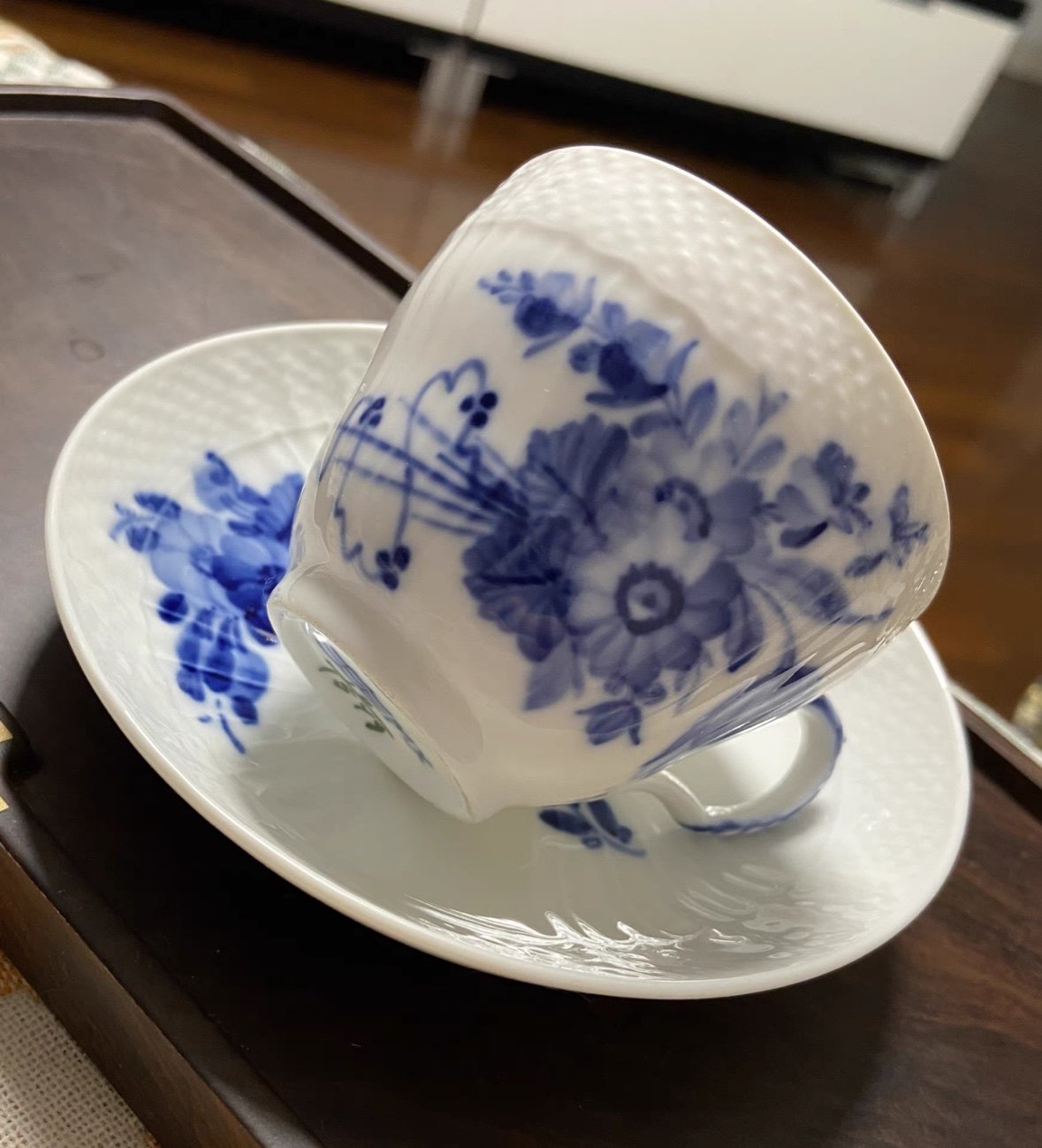 白釉青花生活馆