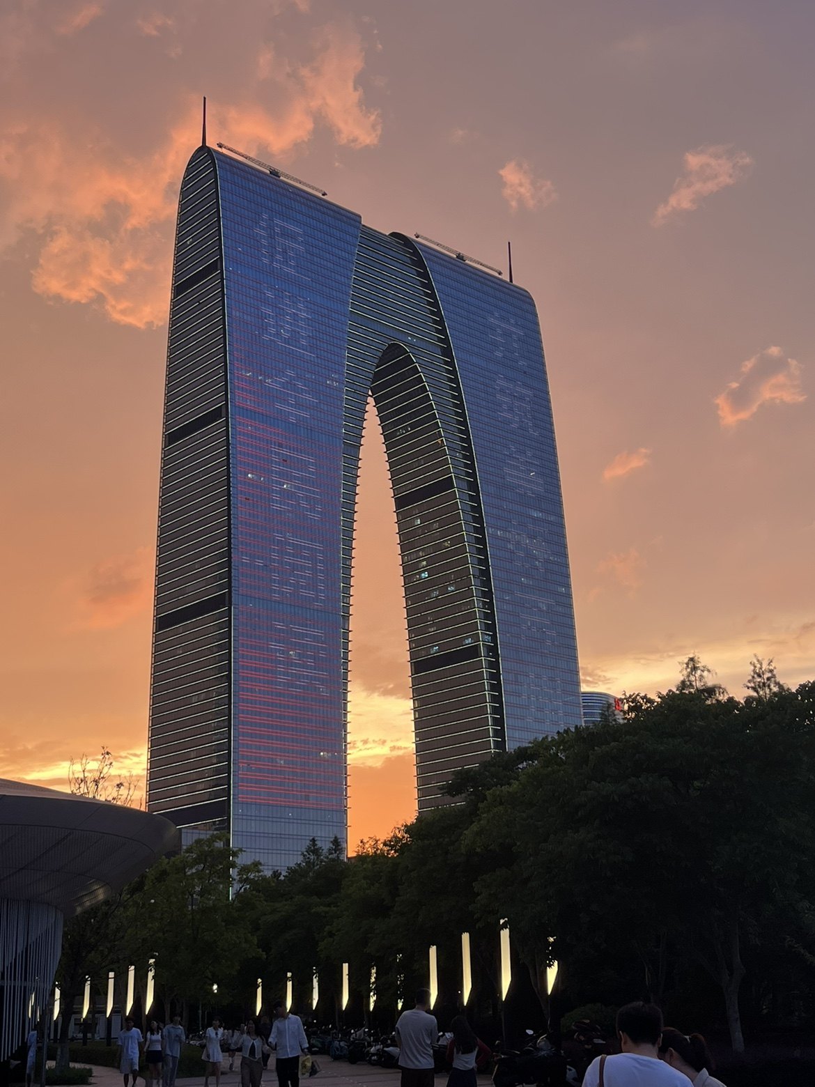 衣冉外贸服饰