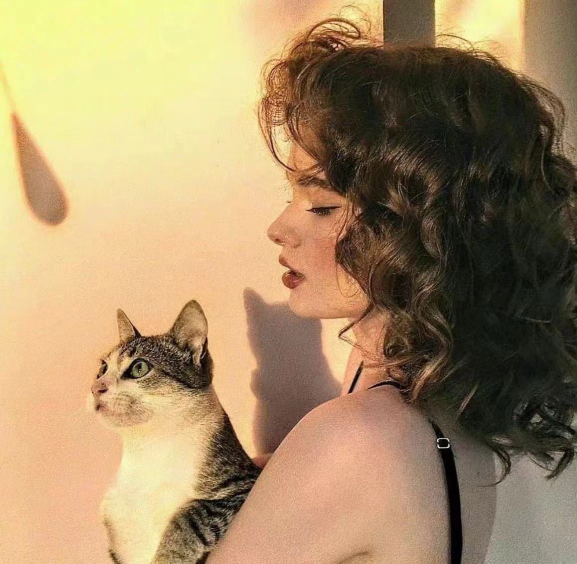 Sunny in Paris