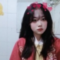 卖汉服鞋的小女孩