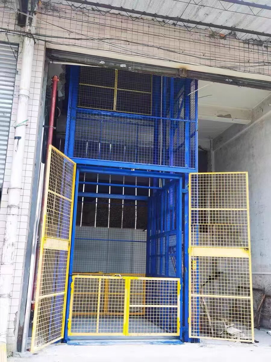 南京辉泽机械定制升降货梯升降机 店铺LOGO