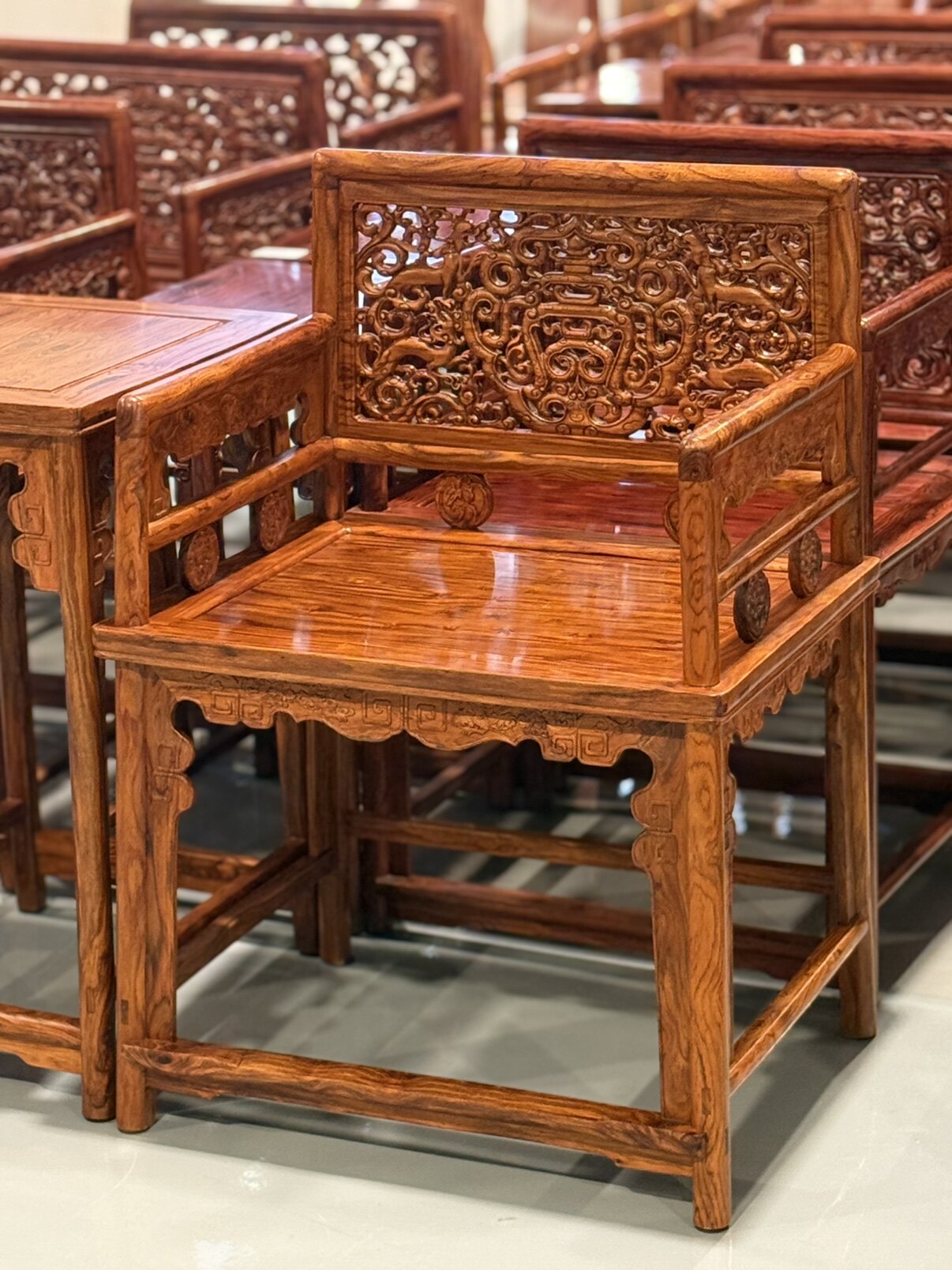 金永海南黄花梨家具
