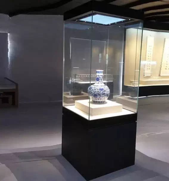 北京龙馨博物馆展柜厂家