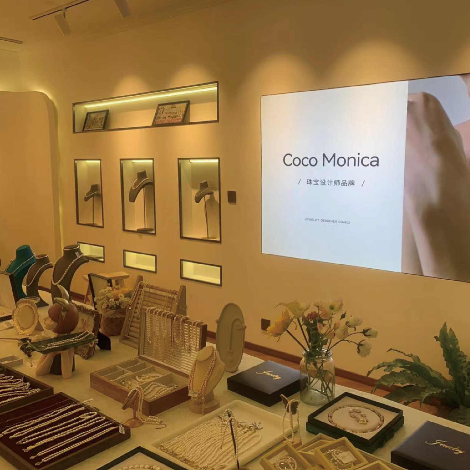 cocomonica珠宝 店铺LOGO