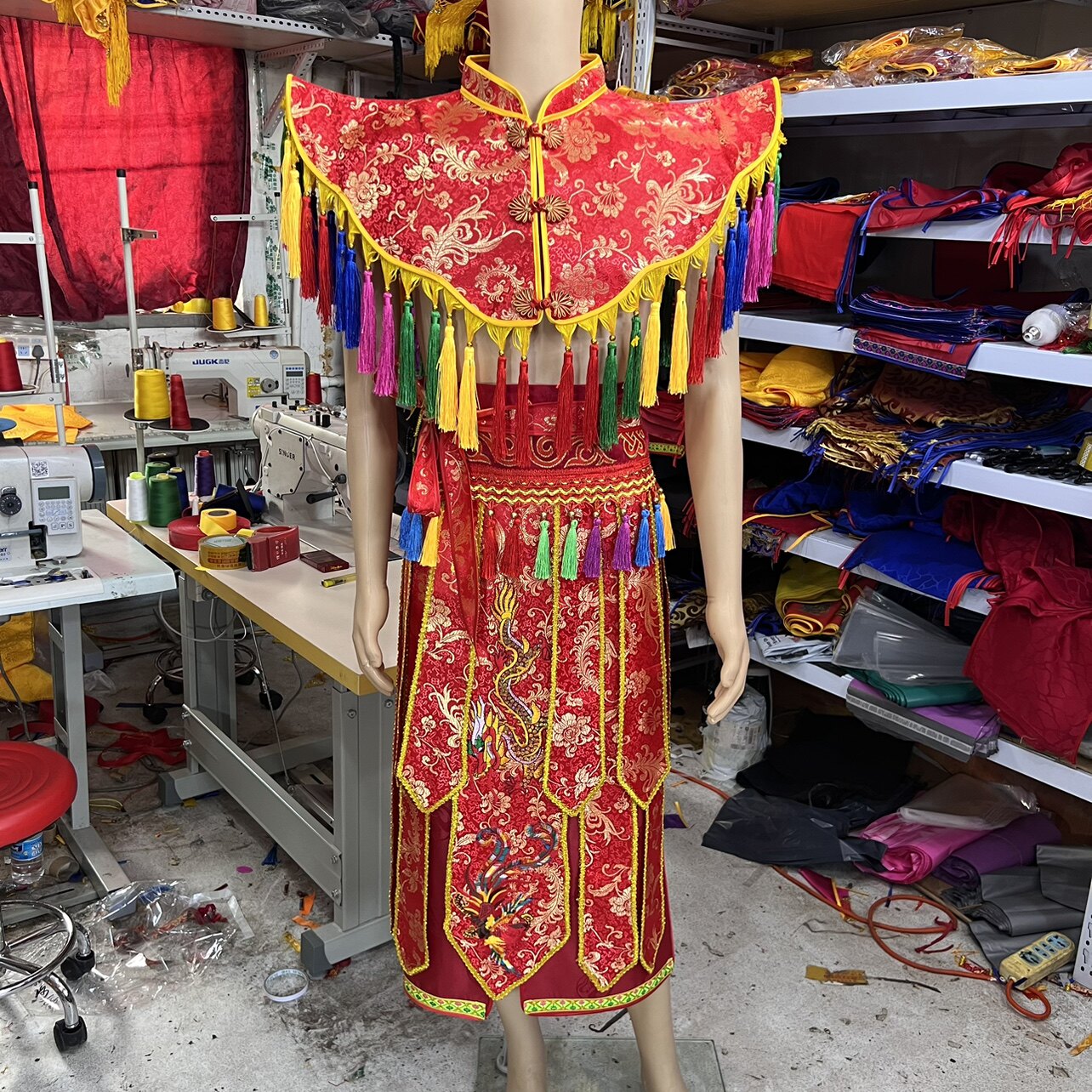 小刘演出服饰用品店