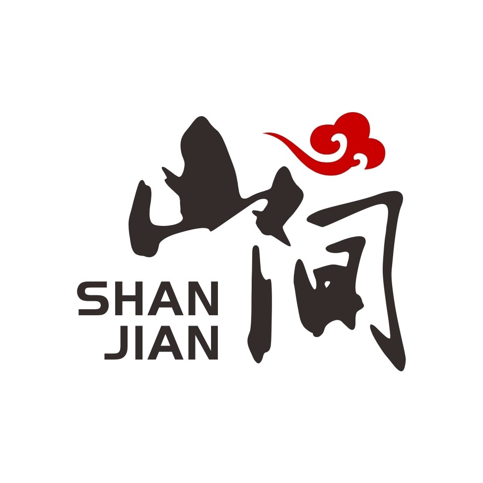 山间户外用品店