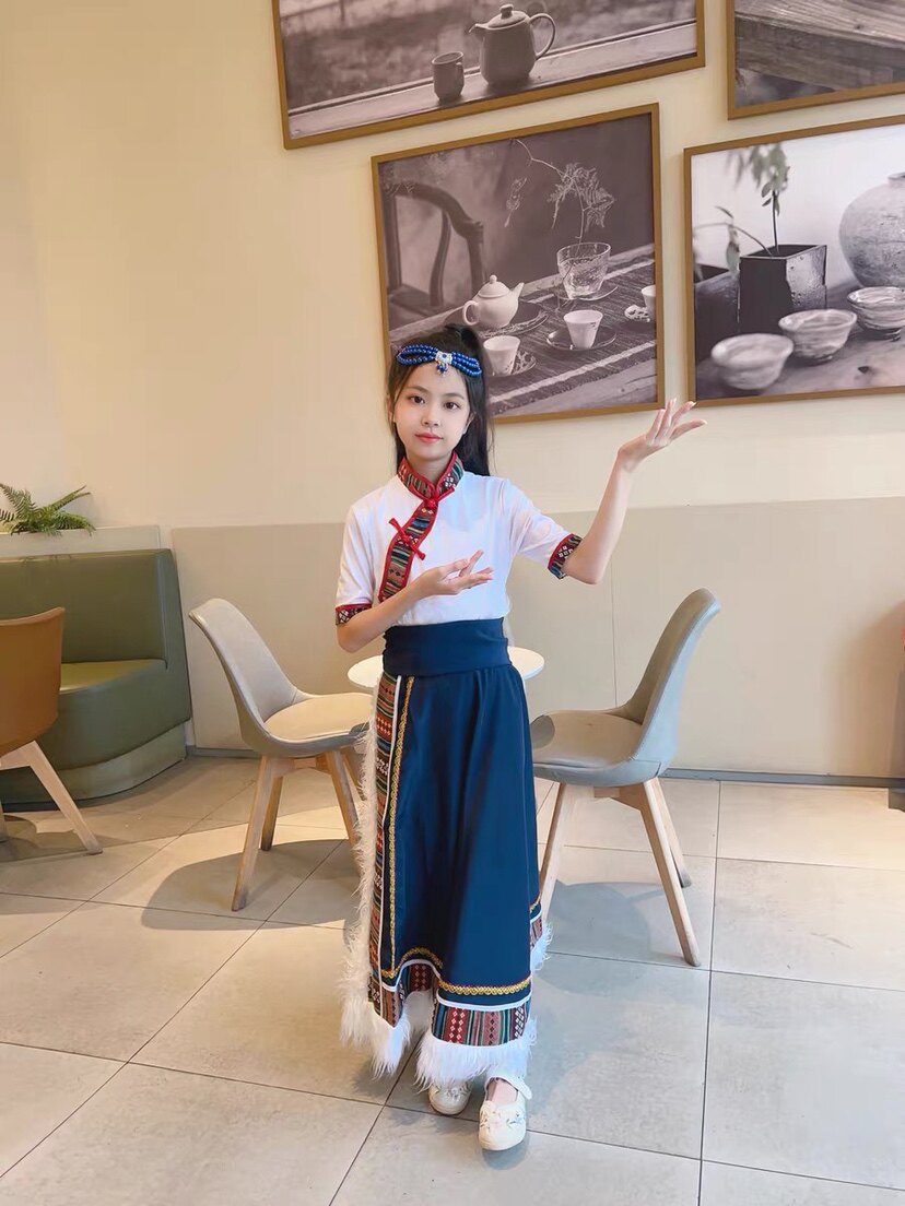 琪涵演出服饰厂家