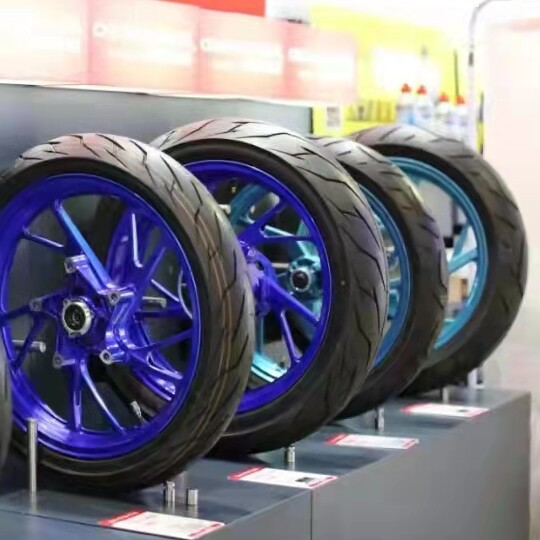 成都机车装备轮胎店
