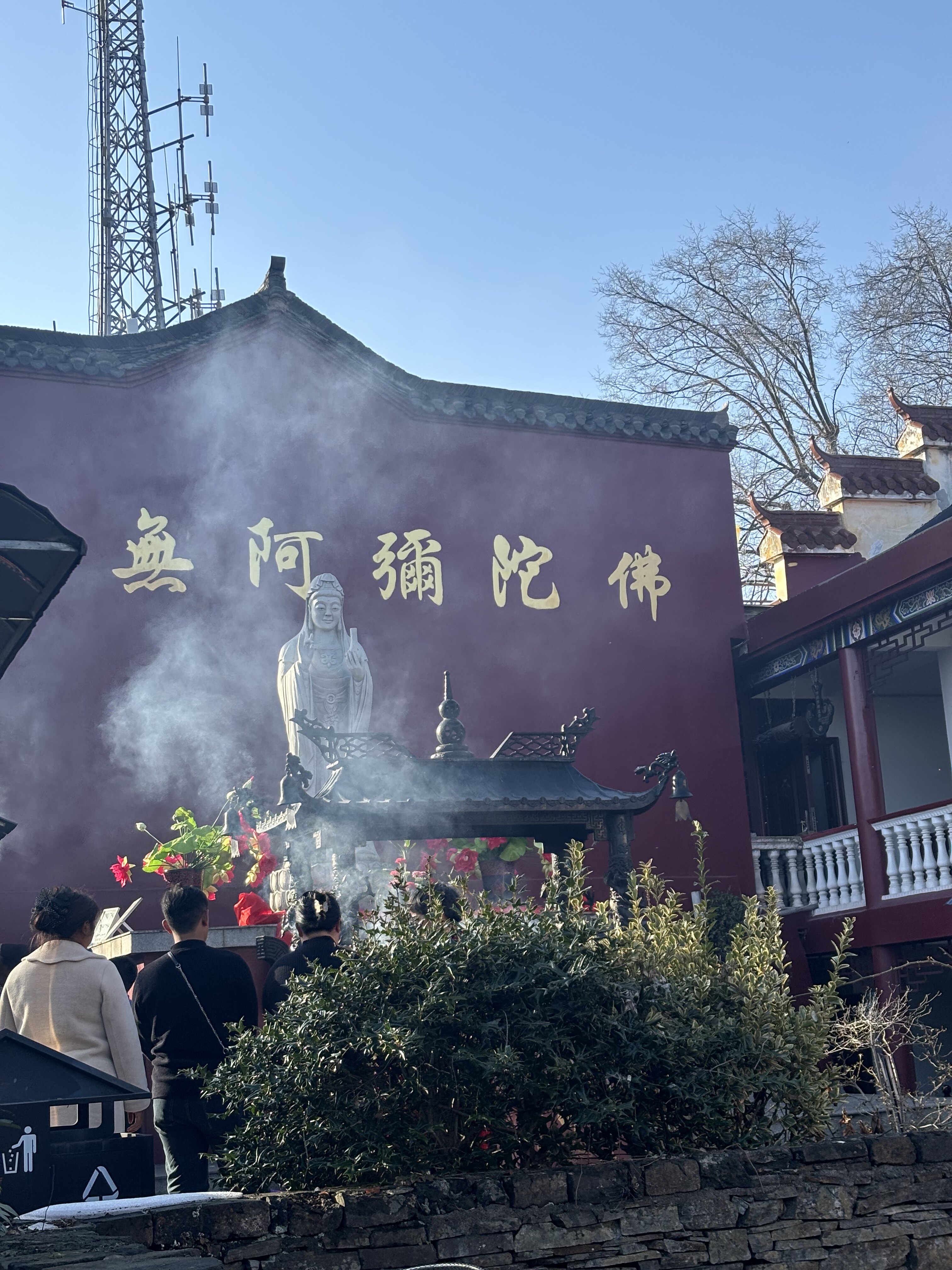 臻品天下家具工厂店