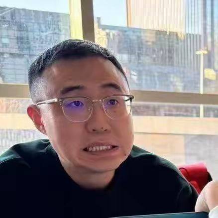 怕老婆的豆哥