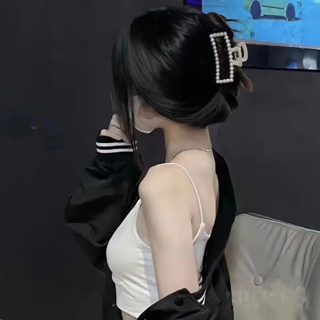 七七爱穿搭