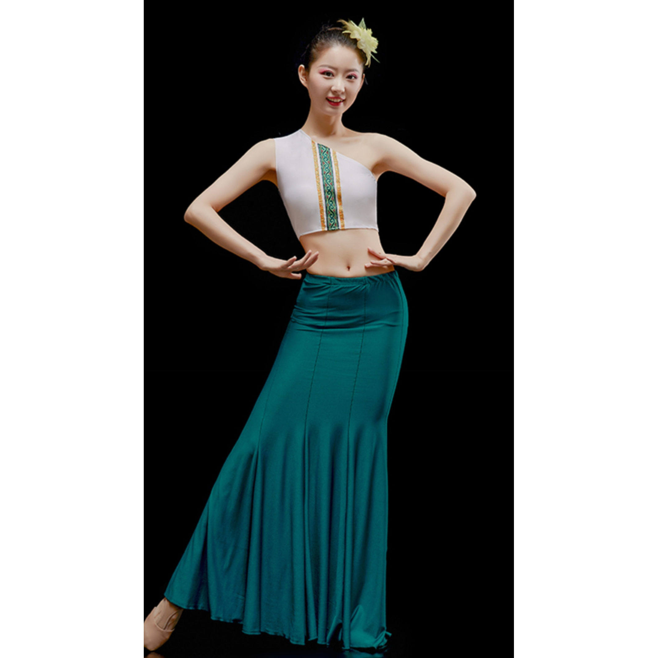 茉南丝羽傣族服装