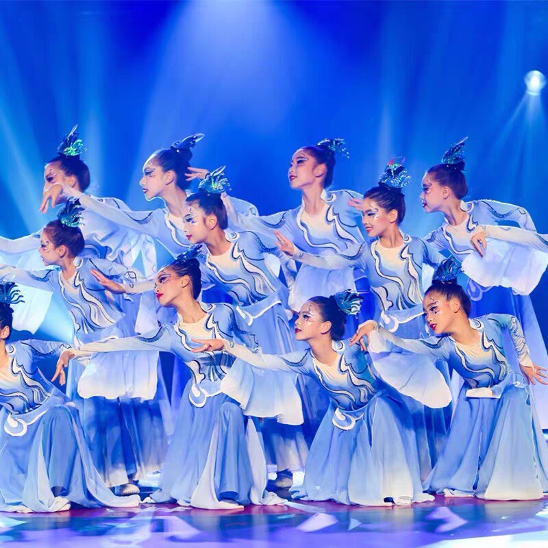 酷我E族表演服饰